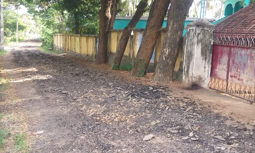 சாலையை சீரமைக்க வேண்டும்