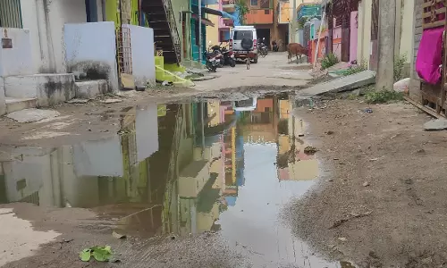 பாதாள சாக்கடை அடைப்பு