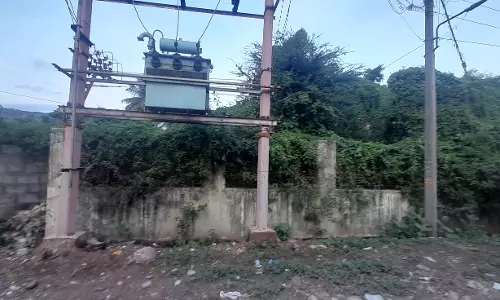 பல வருடங்களாக திறக்கப்படதா பூங்கா பல வருடங்களாக திறக்கப்படதா பூங்கா