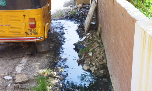 கழிவுநீரால் துர்நாற்றம்