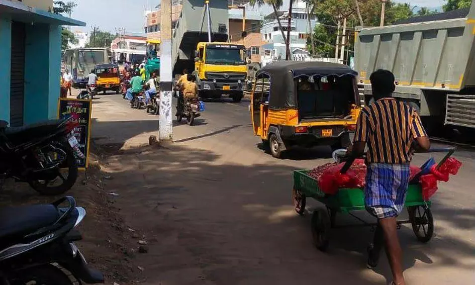 போக்குவரத்துக்கு இடையூறு