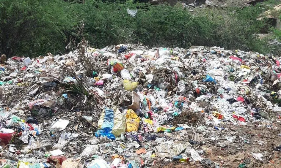 குப்பைகளால் மாசடையும் நிலத்தடிநீர்