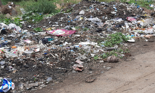 குப்பைகளை அகற்றுவார்களா? குப்பைகளை அகற்றுவார்களா?