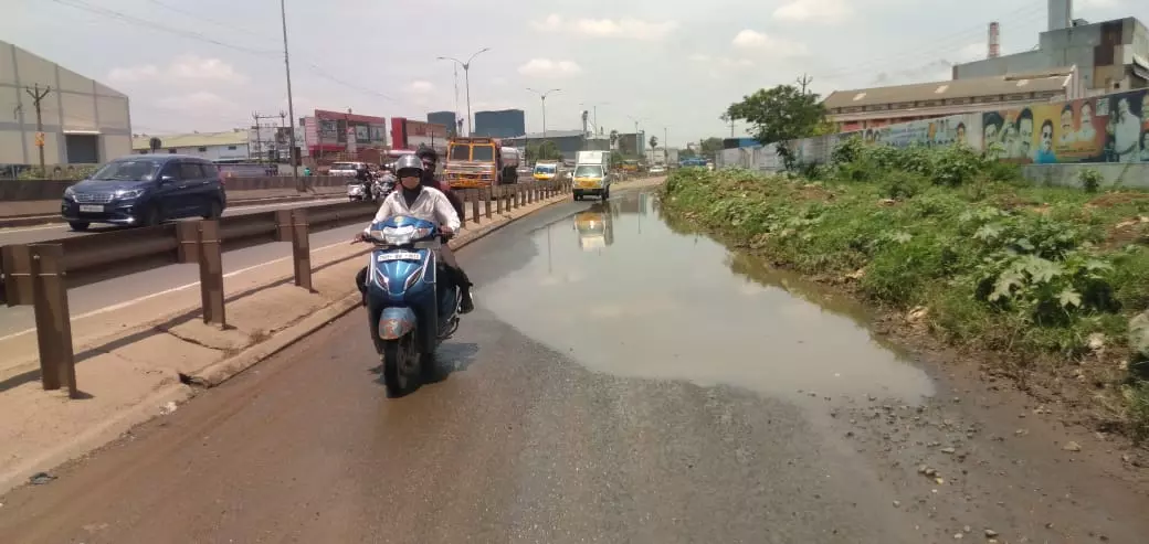 கழிவுநீர் தேக்கம் கழிவுநீர் தேக்கம்