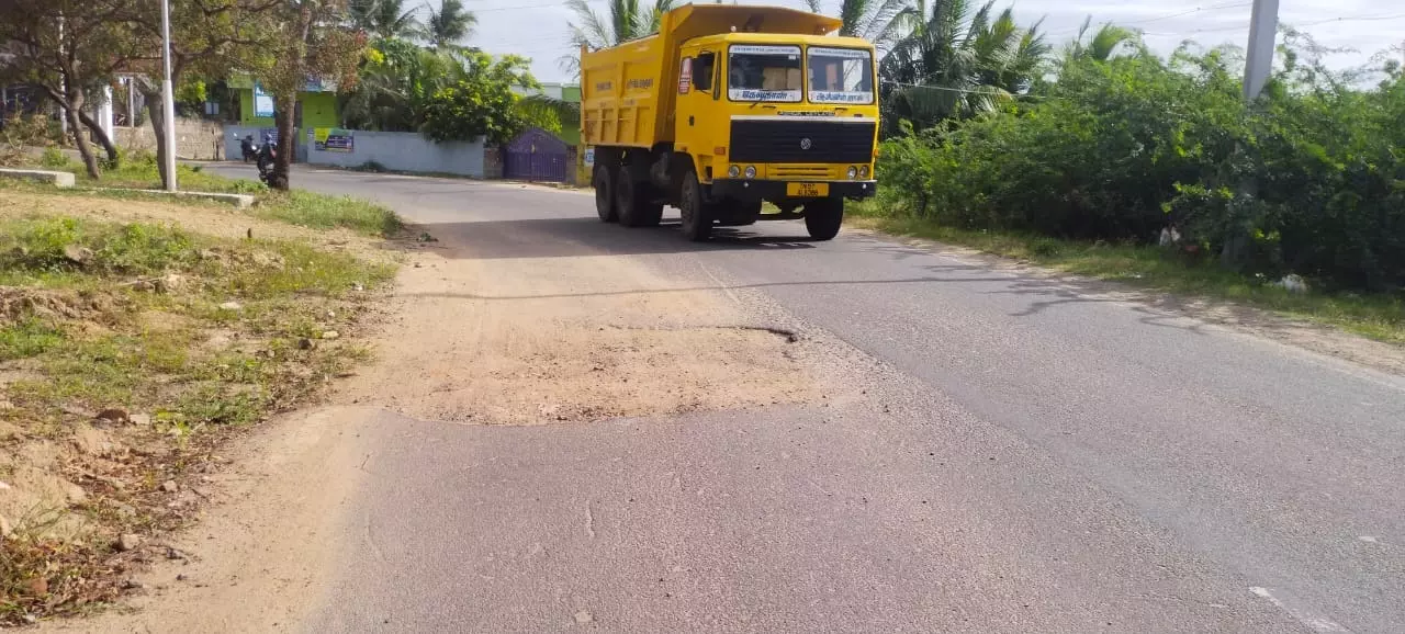 பள்ளம் சீரமைக்கப்படுமா?