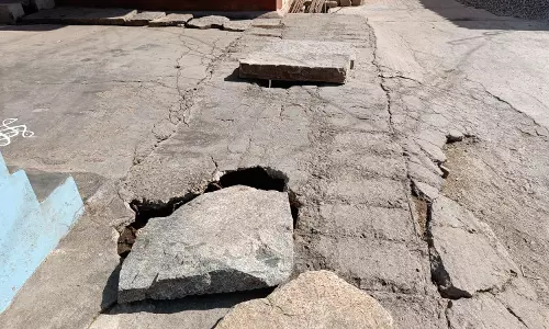 பழுதடைந்த பாலத்தை சீரமைக்க வேண்டும் பழுதடைந்த பாலத்தை சீரமைக்க வேண்டும்