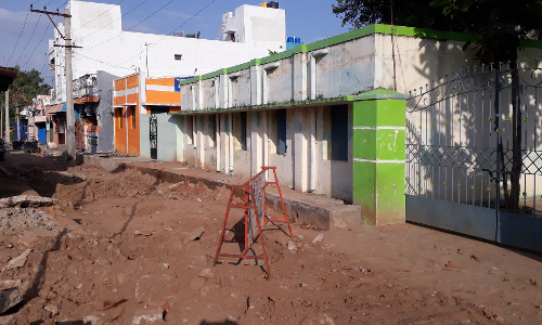பள்ளிதெருவில் சாலை அமைக்க படுமா