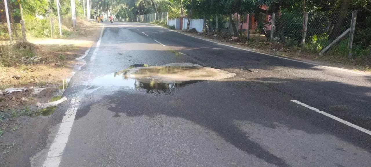 வீணாகும் குடிநீர் வீணாகும் குடிநீர்