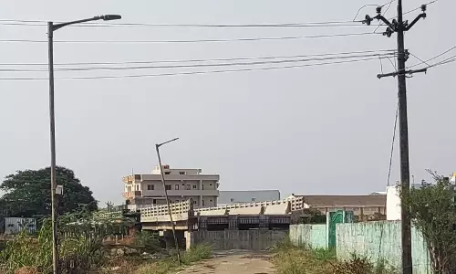 மீதி பாலம் எங்கே?