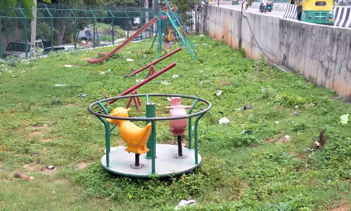 பராமரிப்பு இன்றி கிடக்கும் பூங்கா பராமரிப்பு இன்றி கிடக்கும் பூங்கா