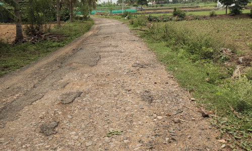 ஜல்லிகற்கள் பெயர்ந்த சாலை ஜல்லிகற்கள் பெயர்ந்த சாலை