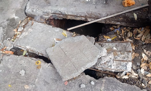 சிமெண்டு சிலாப் சேதம்