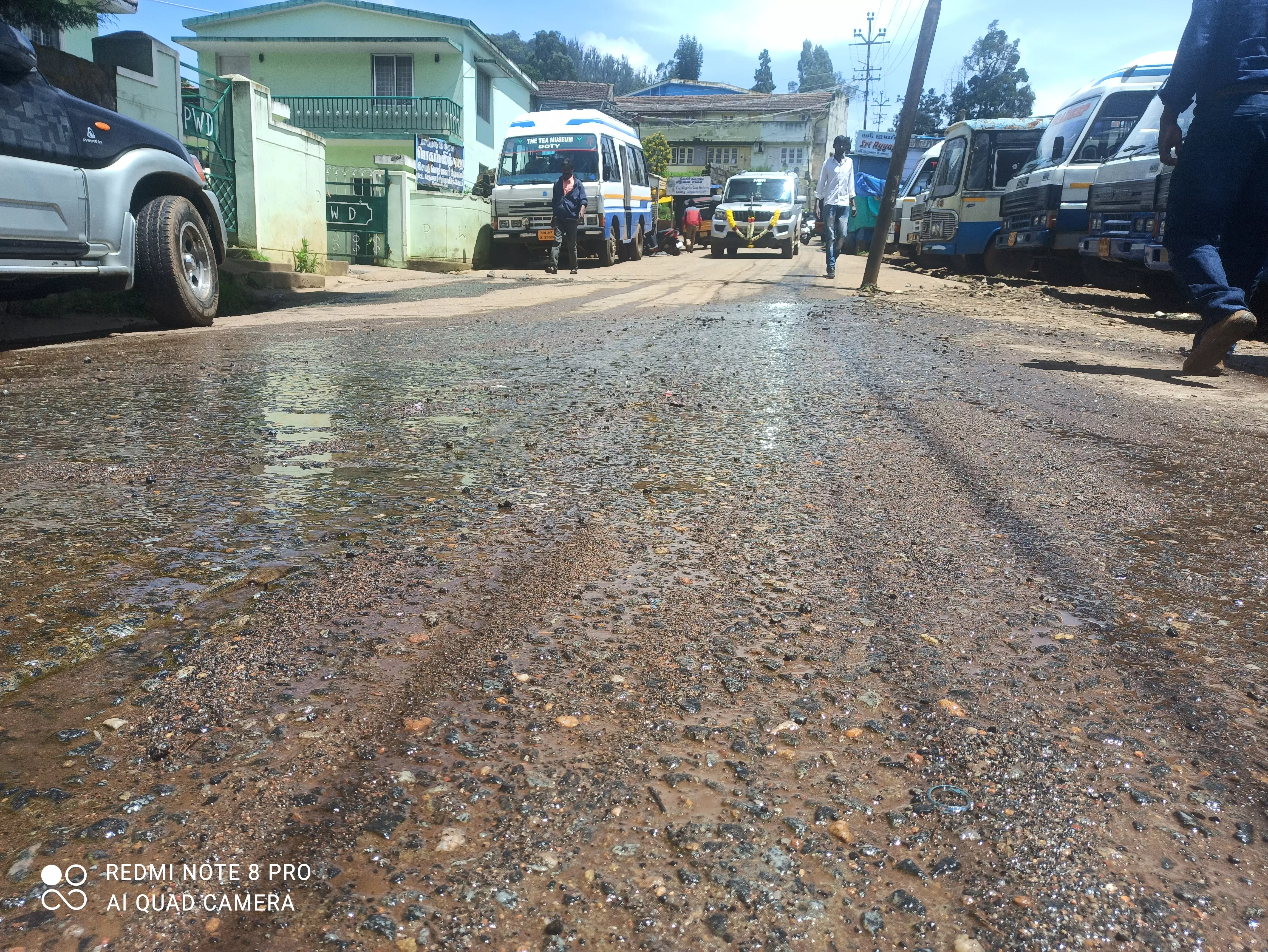 சாக்கடையில் அடைப்பு