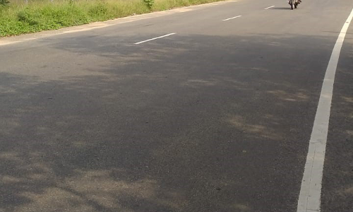 குறுகலான ரோடு குறுகலான ரோடு