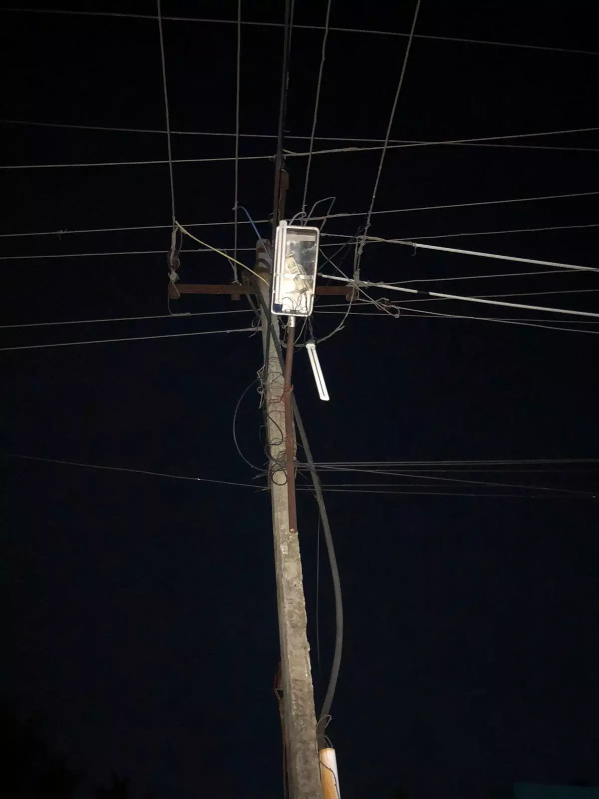 எரியாத தெருவிளக்கு