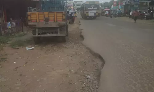 நடை பாதை தேவை