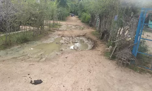 சாலை வசதி வேண்டும்