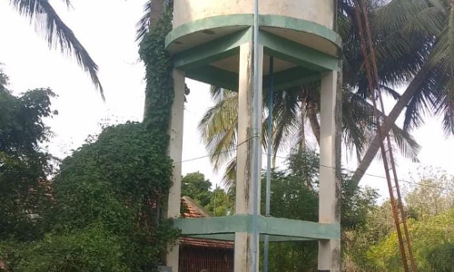 சுத்தம் செய்யப்படாத நீர்த்தேக்க தொட்டி