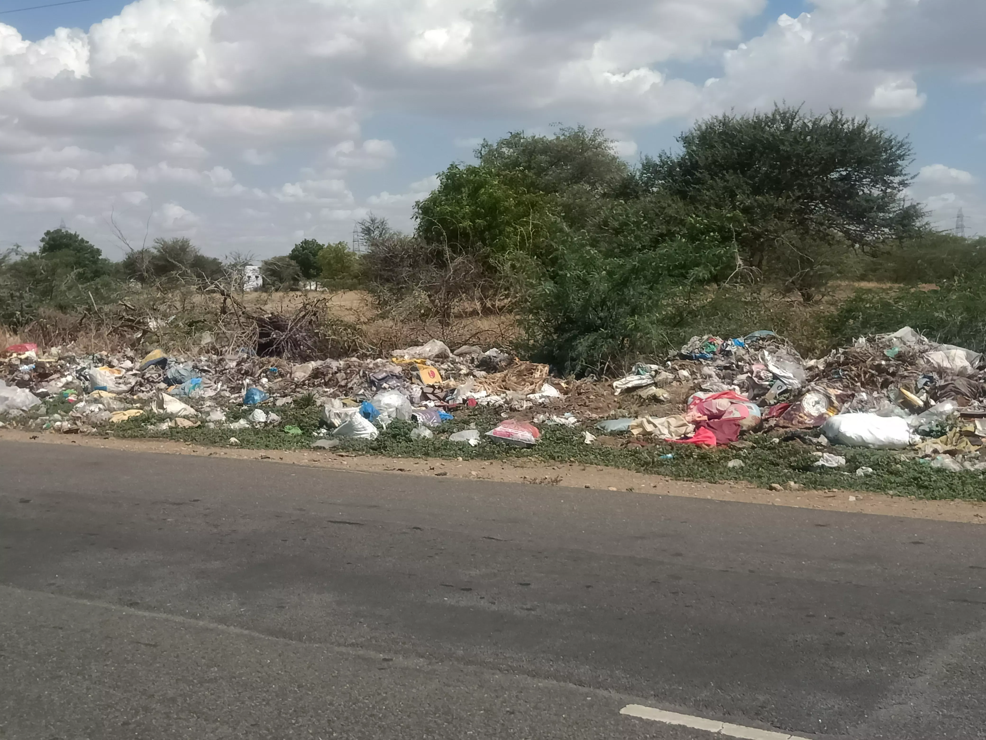 குப்பைகளால் சுகாதார சீர்கேடு