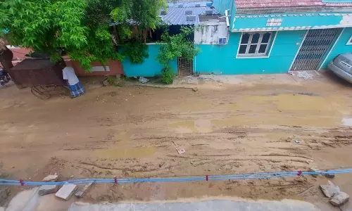 சாலை வசதி ஏற்படுத்த வேண்டும்