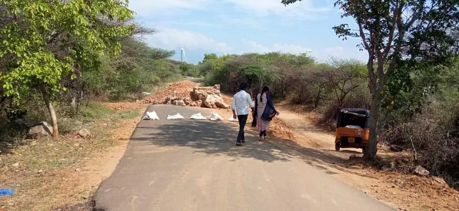 ஆமை வேகத்தில் பாலம் கட்டும் பணி ஆமை வேகத்தில் பாலம் கட்டும் பணி