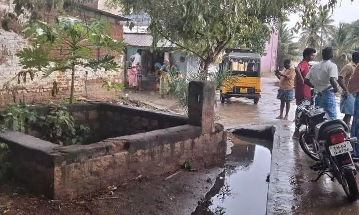 திறந்த நிலையில் கிணறு திறந்த நிலையில் கிணறு