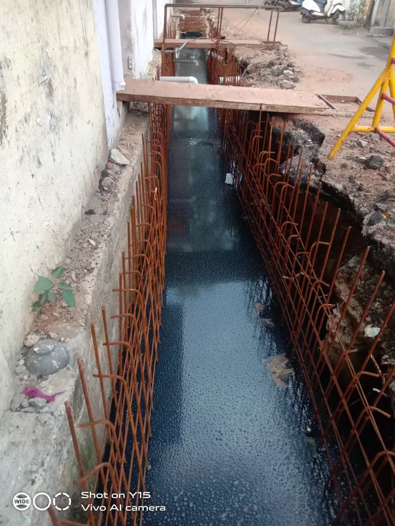 மழைநீர் கால்வாயில் கழிவுநீர் மழைநீர் கால்வாயில் கழிவுநீர்