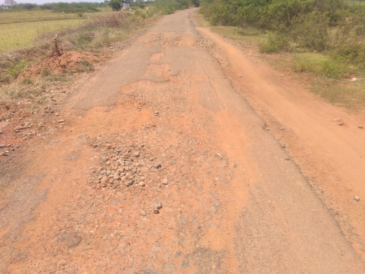 சாலை சீரமைக்கப்படுமா? சாலை சீரமைக்கப்படுமா?