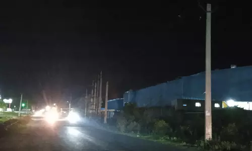 மின் விளக்குகள் பற்றாக்குறை மின் விளக்குகள் பற்றாக்குறை