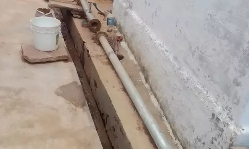 பாதியில் நிற்கும் பணி பாதியில் நிற்கும் பணி