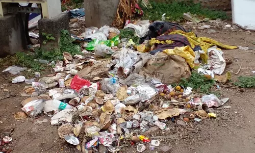 குவிந்துள்ள குப்பைகள் குவிந்துள்ள குப்பைகள்