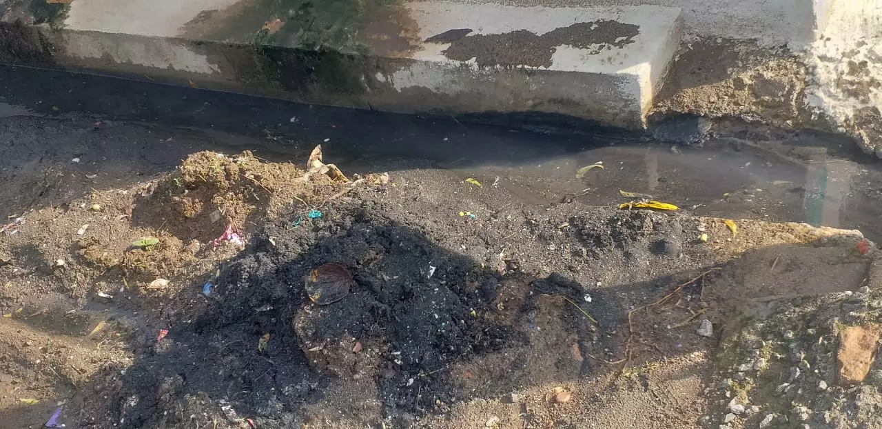 கால்வாய் தூர்வாரப்படுமா?)