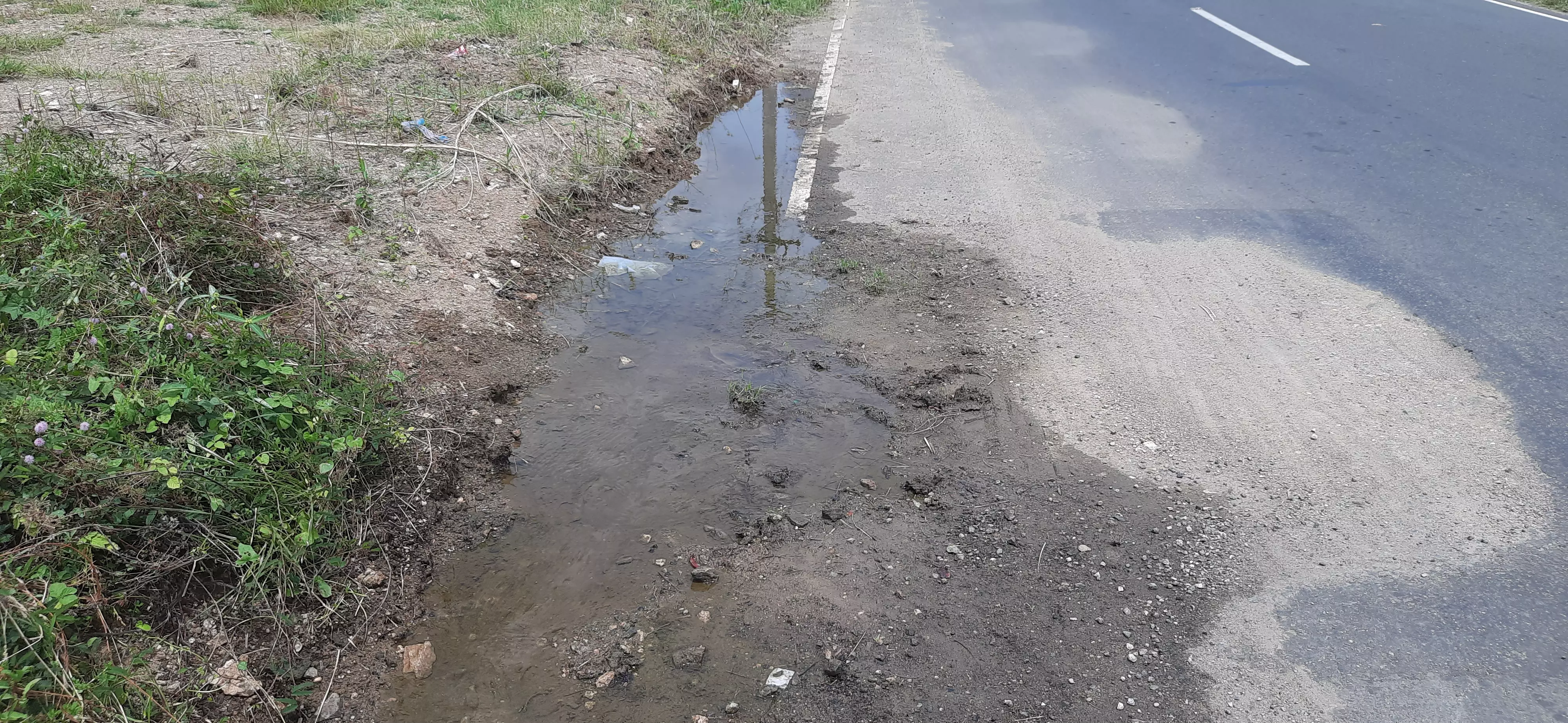 குடிநீர் குழாயில் உடைப்பு