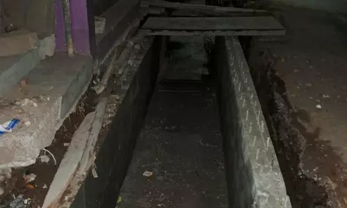 கால்வாய் பணியால் குடிநீர் பிரச்சினை கால்வாய் பணியால் குடிநீர் பிரச்சினை