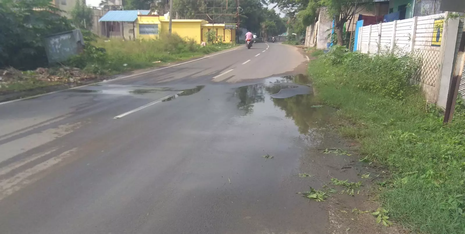 சேதமடைந்த குடிநீர் குழாய்