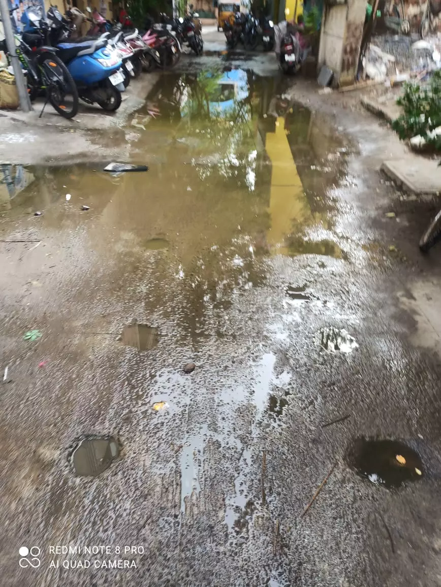 மழைநீர் தேக்கம்