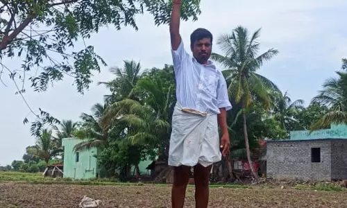 கைக்கு எட்டும் தூரத்தில் மின் கம்பி கைக்கு எட்டும் தூரத்தில் மின் கம்பி