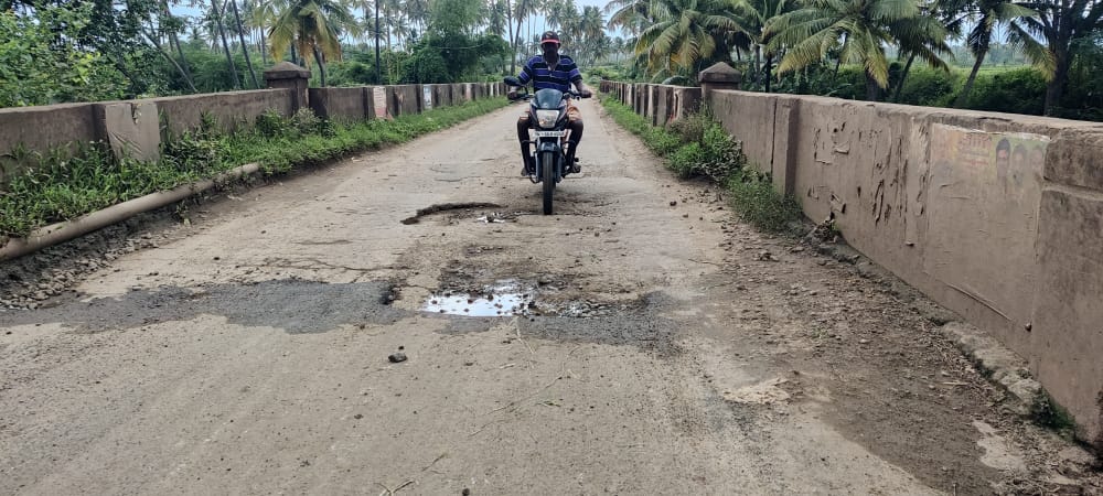 சாலை சீரமைக்கப்படுமா?