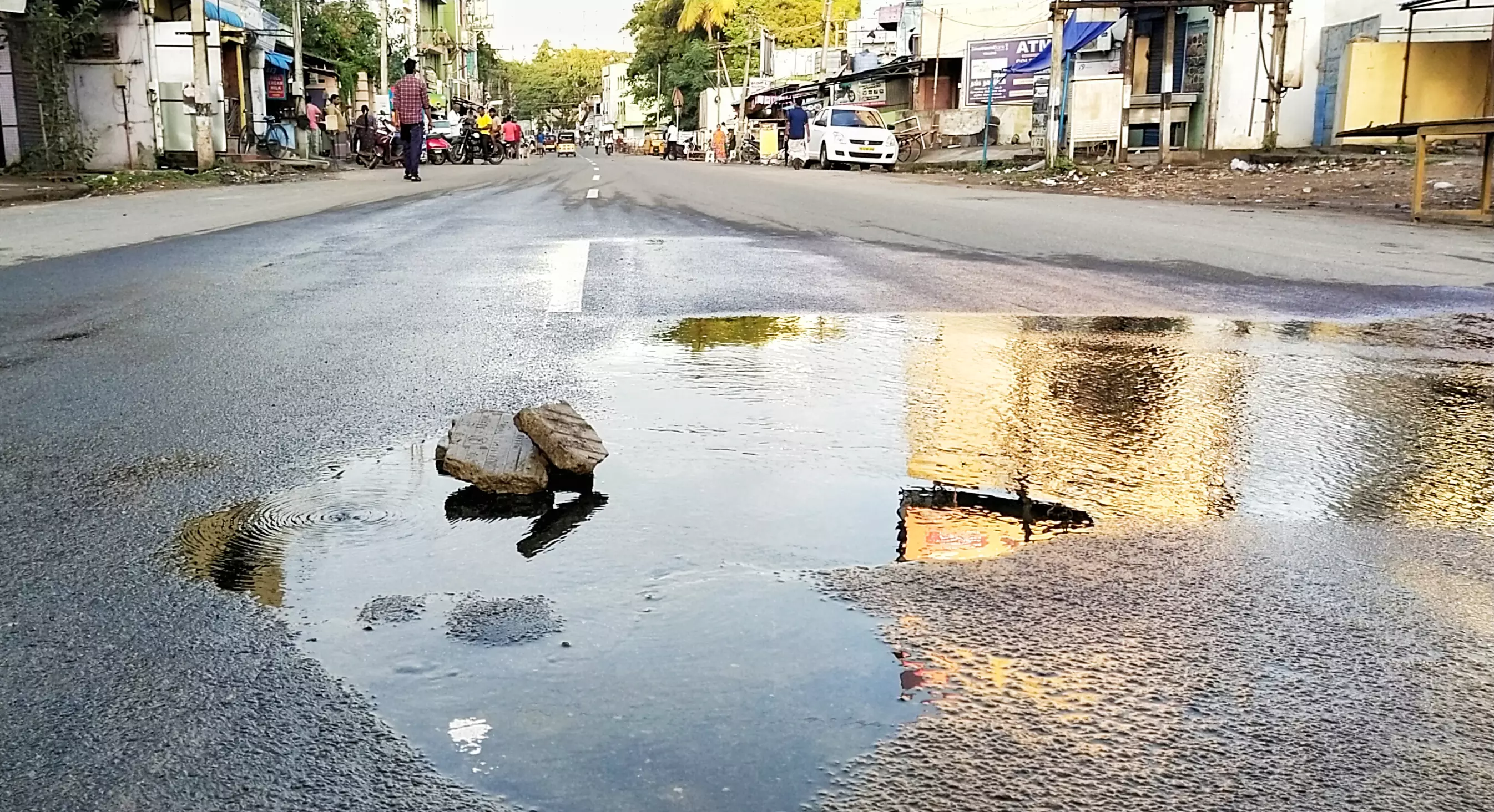 அதிகாரிகள் கண்டுகொள்வார்களா?