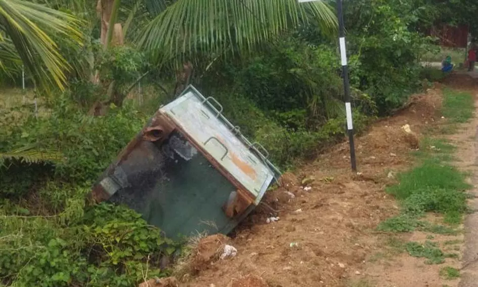 பயன்படாத குப்பை தொட்டி பயன்படாத குப்பை தொட்டி