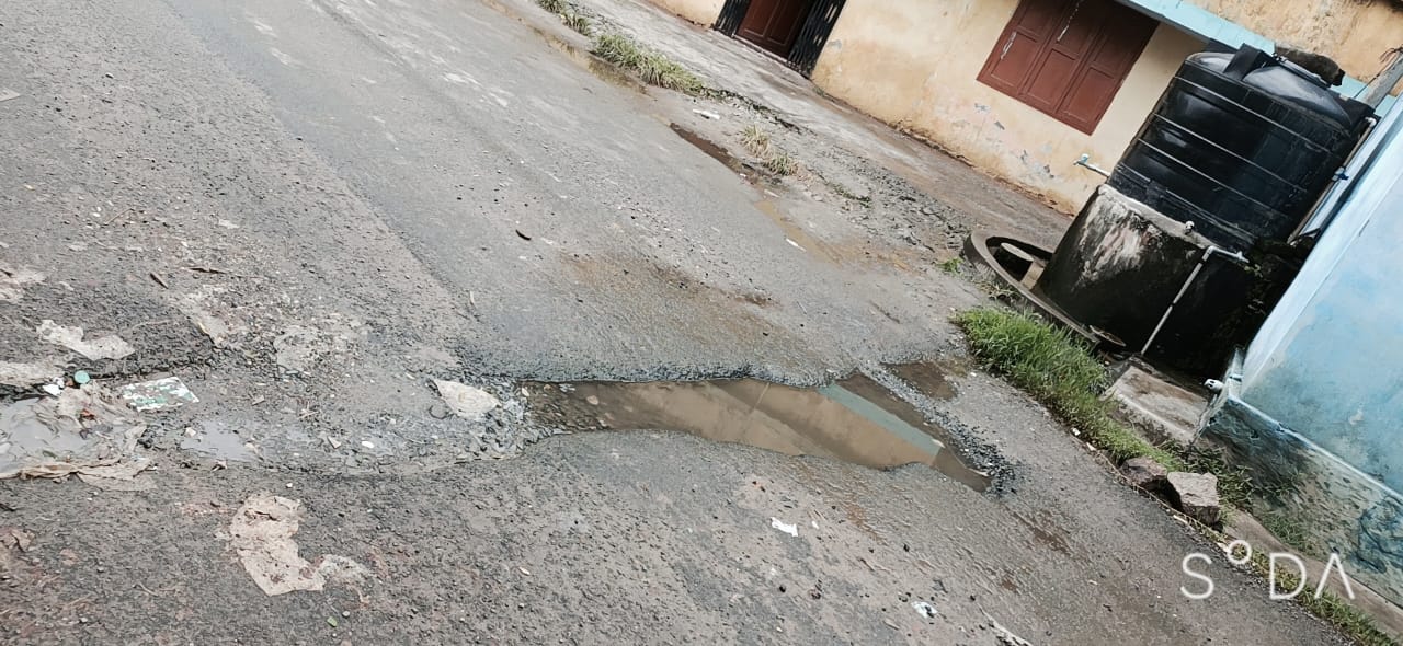 சாலையை சீரமைக்க வேண்டும்