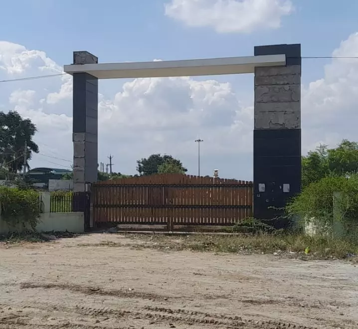 பூட்டிக்கிடக்கும் பூங்கா பூட்டிக்கிடக்கும் பூங்கா