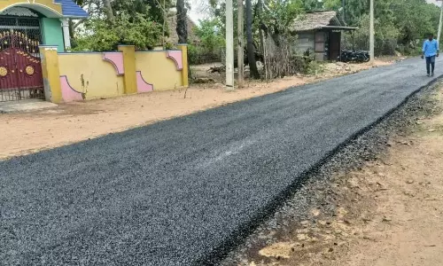 புதிய தார் சாலை அமைக்கப்பட்டது