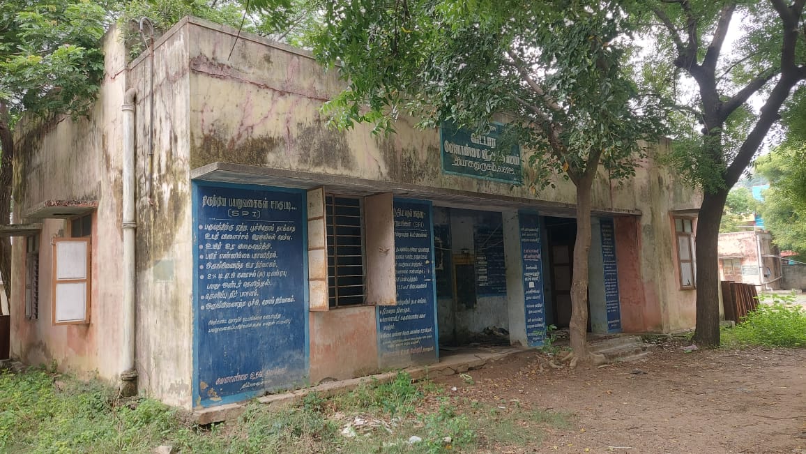 பாழடைந்த கட்டிடம் அகற்றப்படுமா