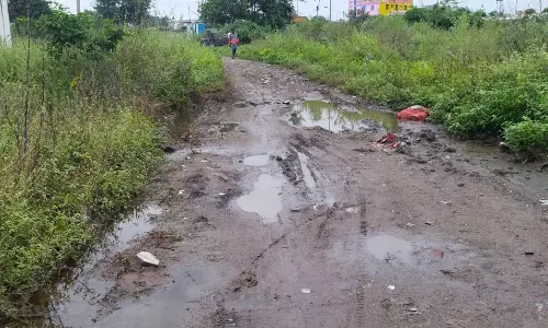 அடிப்படை வசதிகள் இன்றி தவிக்கும் மக்கள்