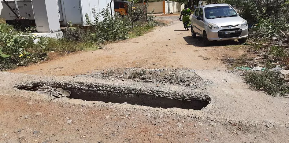 சாக்கடை பாலம் சேதம் சாக்கடை பாலம் சேதம்