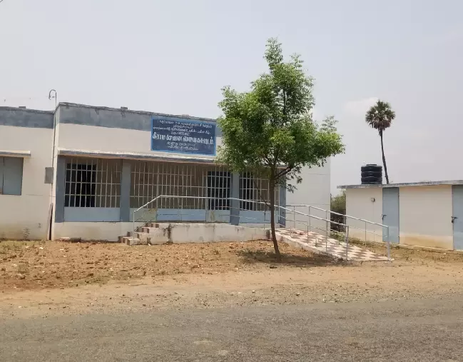 பயனற்ற கிராம சேவை மைய கட்டிடம்