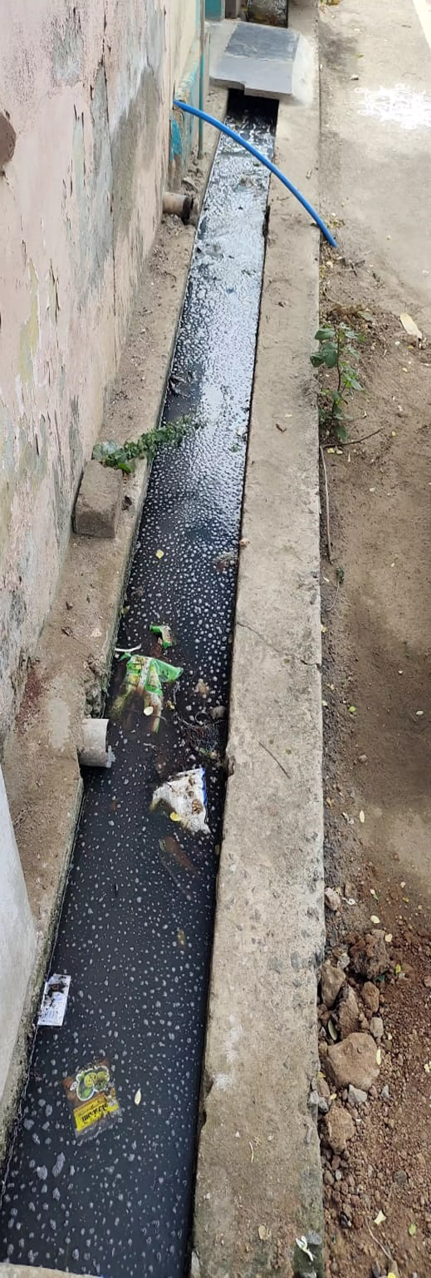 வீட்டுக்குள் வரும் கழிவுநீர் வீட்டுக்குள் வரும் கழிவுநீர்