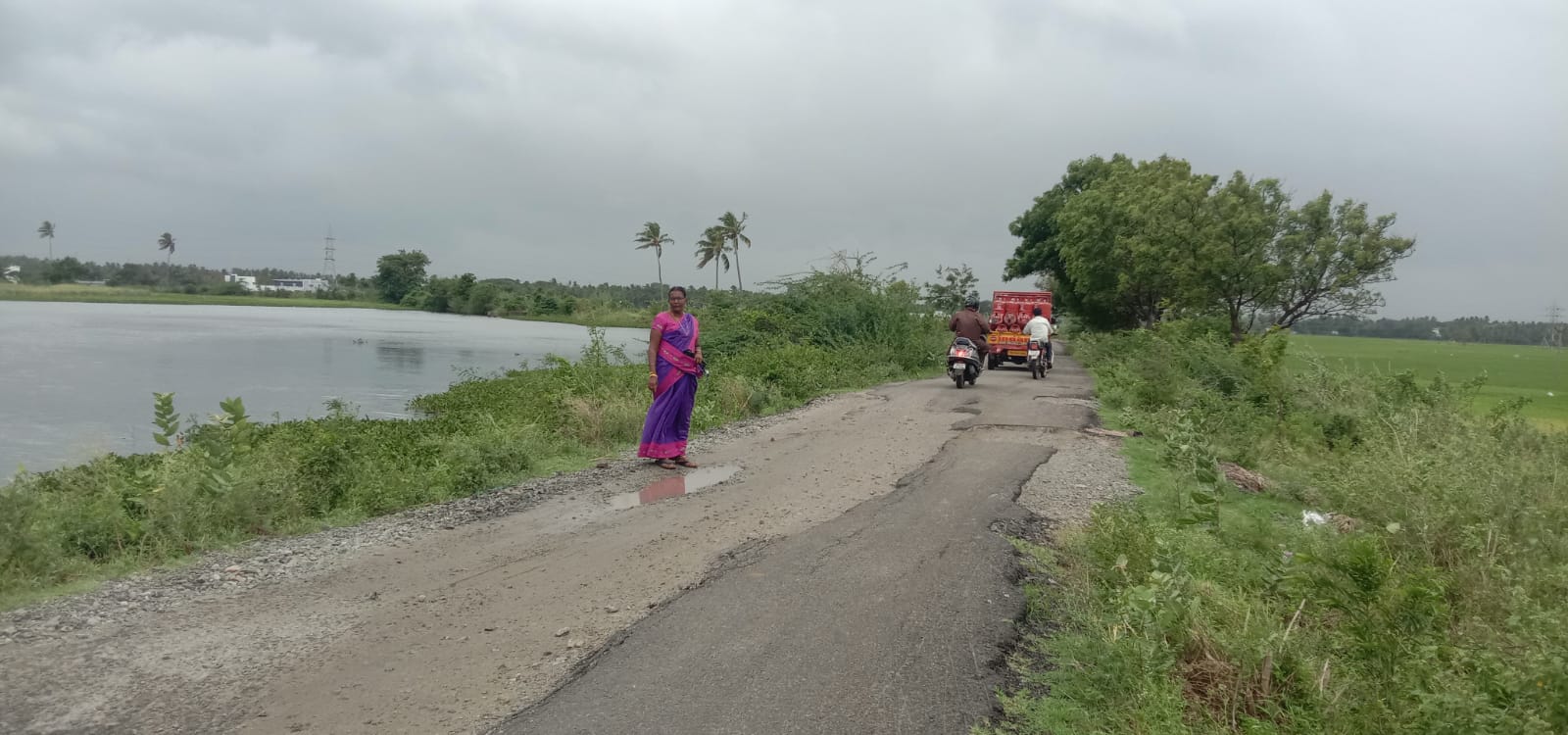 சாலையை சீரமைக்க வேண்டும்