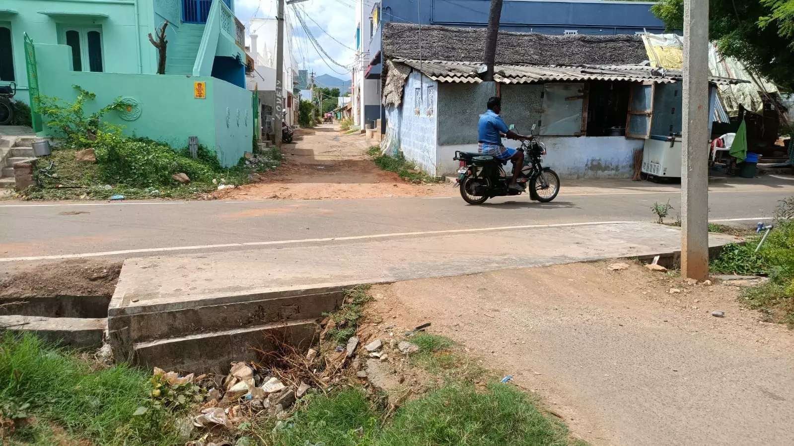 ஆபத்தான பள்ளம்